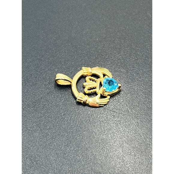 P Signed 10K Yellow Gold Faceted Blue Topaz Heart Irish Claddagh March Pendant - Picture 5 of 8